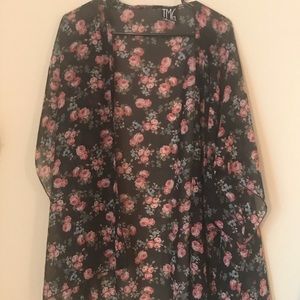 Black floral kimono